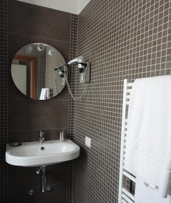 Cravero Rooms Caltignaga Pokoj fotografie